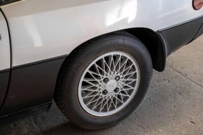 1万4850ドル（邦貨換算約234万6300円）で落札されたポルシェ 924ターボ（C）2026 Courtesy of RM Sotheby's