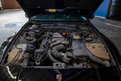 9900ドル（邦貨換算約156万円）で落札された「ポルシェ 944」（C）Courtesy of RM Sotheby's