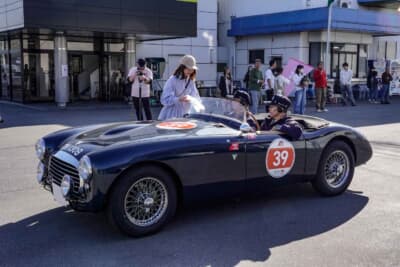 スワロー ドレッティ：1954年式。流麗なアルミボディをトライアンフTR2のコンポーネンツに架装した珍しいモデルだ