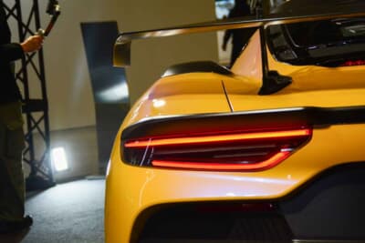 マセラティ GT2 ストラダーレ:迫力あるリアウイング。サーキットで培われた強烈なダウンフォースを生む