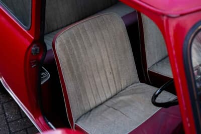 8438ポンド(邦貨換算約179万円)で落札された「オースチン セブン」(C)Iconicauctioneers