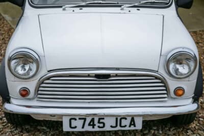 買い手がつかず流札（NOT SOLD）となった「ミニ ストレッチリムジン」（C）Iconicauctioneers