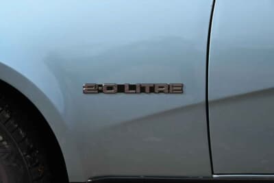 7313ポンド（邦貨換算約157万円）で落札されたトライアンフ「TR7 コンバーチブル」（C）Iconicauctioneers