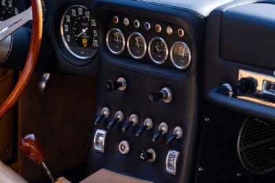 エスティメートは50万~60万ドル(邦貨換算約8000万~9600万円)だったが惜しくも流札となったランボルギーニ「400GT インテリム」(C)Courtesy of Broad Arrow