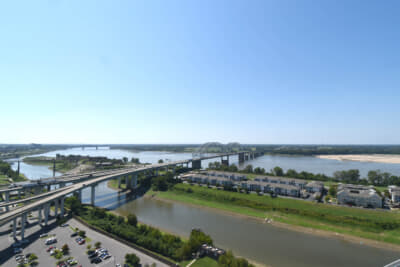 Bass Pro Shopの最上階からの眺望。対岸はアーカンソー州