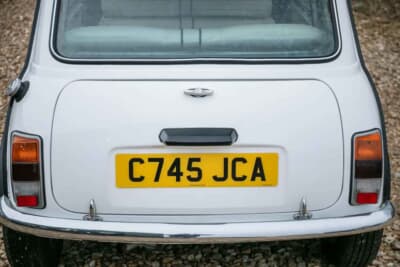 買い手がつかず流札（NOT SOLD）となった「ミニ ストレッチリムジン」（C）Iconicauctioneers