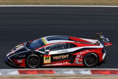 88号車 VENTENY Lamborghini GT3:元F1クビアトが猛追を見せた