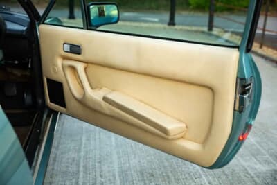 買い手がつかず流札（NOT SOLD）となったフェラーリ「400i」（C）Iconicauctioneers