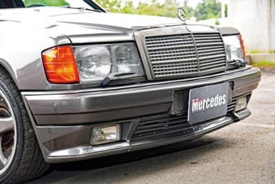 メルセデス・ベンツ 190E：派手さはないが、さりげない主張を感じさせるフロントスポイラー。この時代のAMGデザインは現在でも非常に人気が高く、コンパクトなボディに押し出しの強さと気品を与えている