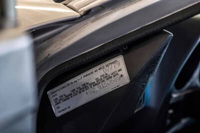 1万4850ドル（邦貨換算約234万6300円）で落札されたポルシェ 924ターボ（C）2026 Courtesy of RM Sotheby's