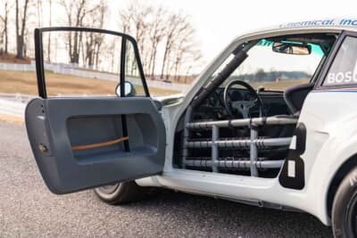 26万5000ドル（邦貨換算約4187万円）で落札されたポルシェ「911 カレラRSR トリビュート」（C）Courtesy of Broad Arrow Broad Arrow