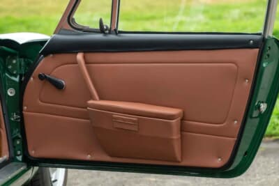 「Estimate Available Upon Request（要問い合わせ）」となって終了した1968年式「ポルシェ 912」（C）Courtesy of Broad Arrow