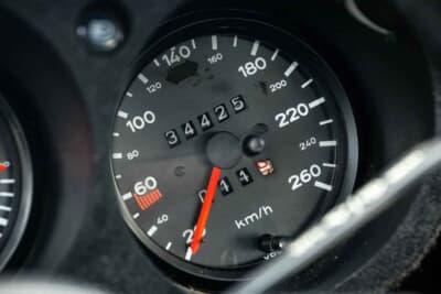 7万5600ドル（邦貨換算約1209万6000円）で落札されたポルシェ「924ターボ」（C）Courtesy of Broad Arrow