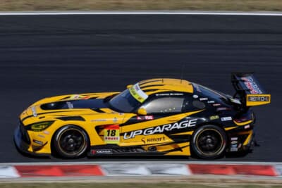 18号車 UPGARAGE AMG GT3:黄色と黒のマシンが岡山のコースを激走する