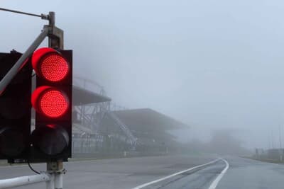 濃霧と降雪、低気温のため、安全上の理由からレースは中止となりました
