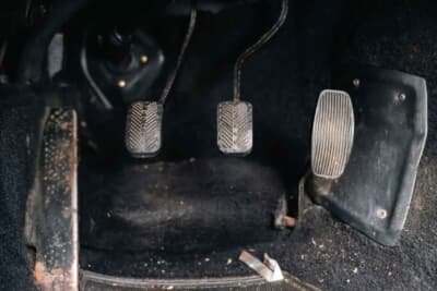 6750ポンド（邦貨換算約142万4250円）で落札された「ベルトーネ X1/9」（C）Iconicauctioneers