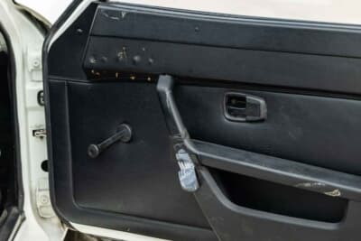 7万5600ドル（邦貨換算約1209万6000円）で落札されたポルシェ「924ターボ」（C）Courtesy of Broad Arrow