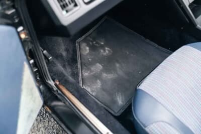 6750ポンド（邦貨換算約142万4250円）で落札された「ベルトーネ X1/9」（C）Iconicauctioneers