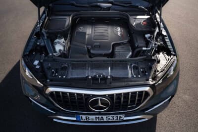 メルセデスAMG GLE53：改良型3L直列6気筒のM256 EVOエンジンは最高出力449ps、最大トルク600Nmを発揮。これをコアに48Vマイルドハイブリッド仕様とPHEVの2モデルをラインアップする