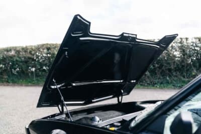 6750ポンド（邦貨換算約142万4250円）で落札された「ベルトーネ X1/9」（C）Iconicauctioneers