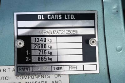 7313ポンド（邦貨換算約157万円）で落札されたトライアンフ「TR7 コンバーチブル」（C）Iconicauctioneers