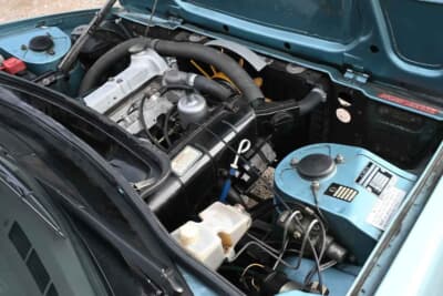 7313ポンド（邦貨換算約157万円）で落札されたトライアンフ「TR7 コンバーチブル」（C）Iconicauctioneers