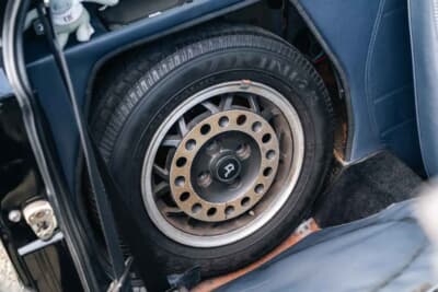 6750ポンド（邦貨換算約142万4250円）で落札された「ベルトーネ X1/9」（C）Iconicauctioneers