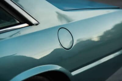 買い手がつかず流札（NOT SOLD）となったフェラーリ「400i」（C）Iconicauctioneers