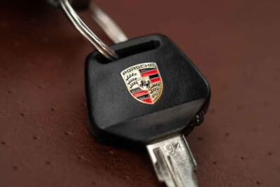 流札後、個別販売（Sold After Auction）にて販売成立したポルシェ「959SC リイマジンド by カネパ」（C）Courtesy of Broad Arrow