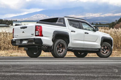 「リーガマックス トレイルマスター」を装着した三菱・トライトンのリアカット