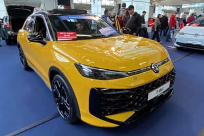 ドイツではVWゴルフが長年販売台数1位を独占していましたが、最近はSUVブームもありその座をT-Rocに奪われています