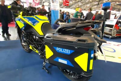 　地元ミュンヘン警察のBMW バイクには初めて見るモデルも