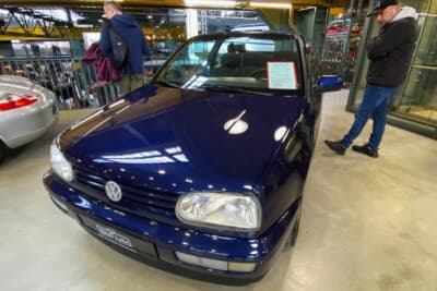 フォルクスワーゲン「ゴルフⅢ」のピンクフロイドモデルのカブリオレは、購入で悩んでいる方を数名見掛けしました