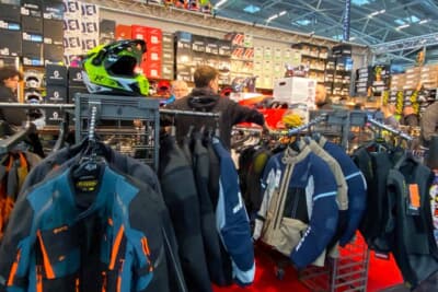 とにかく品物が多いので、何が何か分からなくなりそうです。日本だともっと豊富なデザインがありそうですよね