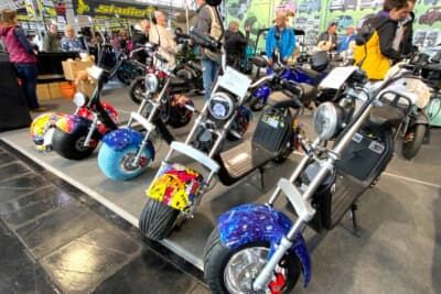 ペイントのデザインは昭和感がありますがEVで現代風に