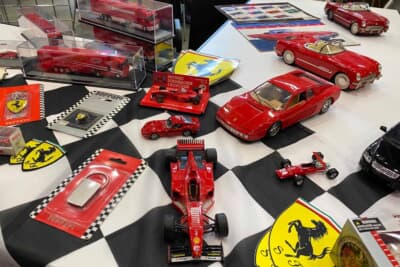 ミニカーをはじめ、キーホルダーやステッカーなど豊富なフェラーリ関連品のショップ