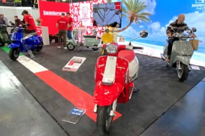 冬場は積雪や凍結、寒さで乗るのは難しいですが、春からはスクーターの季節です ドイツではイタリアやフランスのようにスクーターはそんなに多くありません