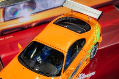 トヨタ スープラ(1/18スケール):ルーフを外して精巧に作られた室内空間を存分に楽しめる