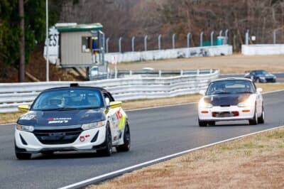 ホンダ S660：2025年の東北660ターボGP、2クラスは阿部と松山のバトル。1ポイント差のシリーズチャンピオンが戦いの熾烈さを物語っている