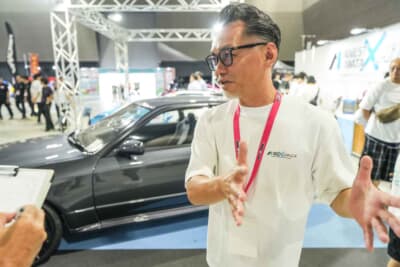 日産 スカイライン GT-R:ピットワンの岩田氏。「売る気はなかったのですが、売れちゃいました(笑)」