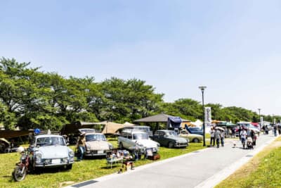 埼玉県幸手市の権現堂公園で開催されたカスタムカーとアウトドアの融合イベント