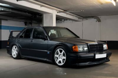 30万8750ユーロ（邦貨換算約5743万円）で落札された「メルセデス・ベンツ 190 E 2.5-16 エヴォリューションII」（C）Courtesy of RM Sotheby's