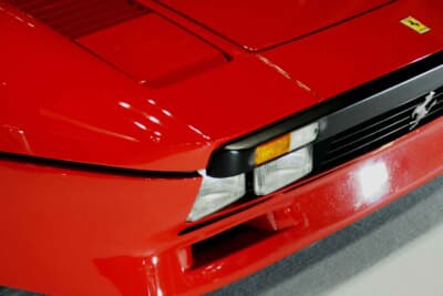 フェラーリ 288GTO：最高速度300km/hを優に超える驚異的なパフォーマンスを誇る