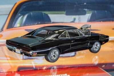 ダッジ チャージャー(1/18スケール):実車の写真と見比べても遜色のない完璧なプロポーション