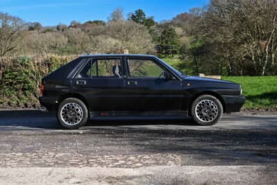 1万3500英ポンド（邦貨換算約289万円）で落札されたランチア「デルタHFインテグラーレ」（C）Iconicauctioneers