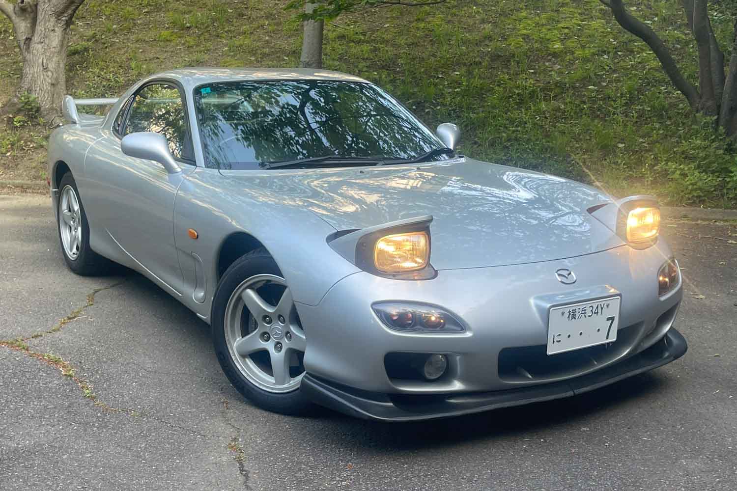 古いクルマは環境悪か文化財か？ マツダ「RX-7」に乗って考える日本の
