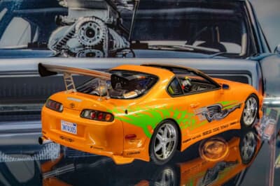 トヨタ スープラ(1/12スケール):トラスト製マフラーが大口径でレーシーな印象を与える
