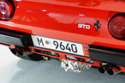 フェラーリ 288GTO：V8ツインターボのミッションケースが覗く、凄みに満ちたリアエンド