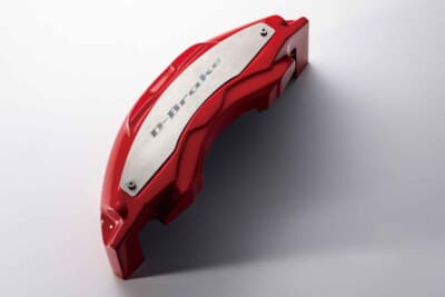 デコラボ Dブレーキ:定番カラーもしっかりと用意。こちらはスポーティなレッドメタリック仕様だ