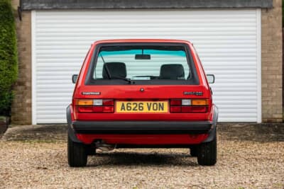 1万6875英ポンド（邦貨換算約359万円）で落札された初代フォルクスワーゲン「ゴルフGTI」（C）Iconicauctioneers